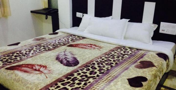 Hotel Laxman Resort Agra  Buitenkant foto